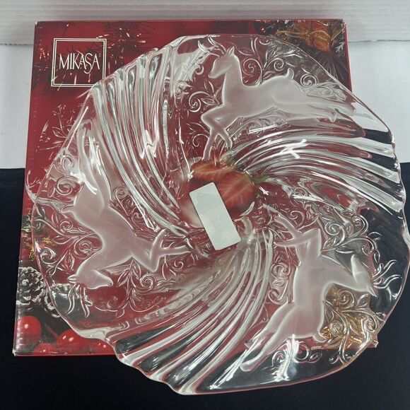 Mikasa Plate 9" Bon Bon Plate Reindeer SA947220 Holiday Christmas New LAST ONE - Picture 2 of 14